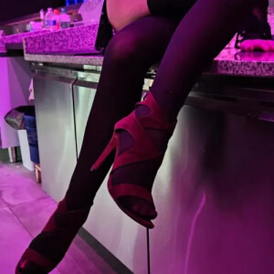 Laura_milf_nude_sexy MYM
