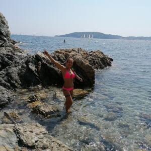 Laura_x MYM