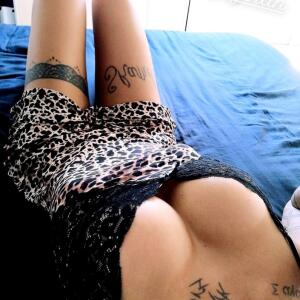 Laura_x MYM