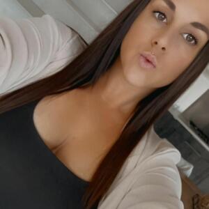 Laura_zzzz MYM