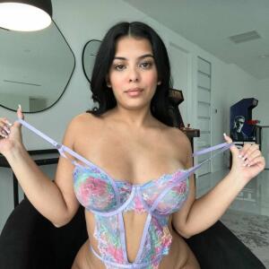 Laurabrr1 MYM