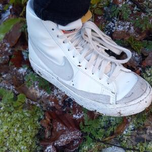 Lea255_pieds_feetlovers MYM