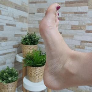 Lea255_pieds_feetlovers MYM