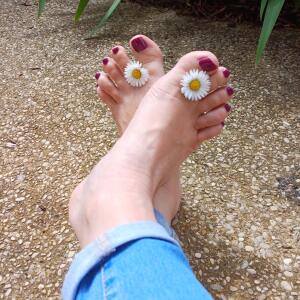 Lea255_pieds_feetlovers MYM