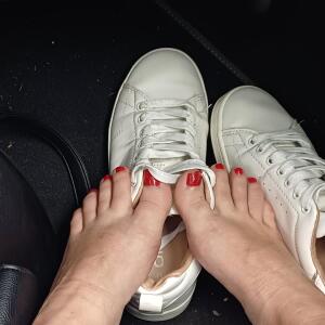Lea255_pieds_feetlovers MYM