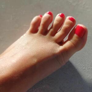 Lea255_pieds_feetlovers MYM