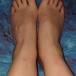 Lea_feet_officiel MYM
