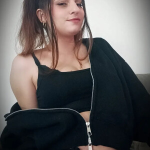 Lenaaamodel MYM
