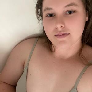 Leonie_off MYM
