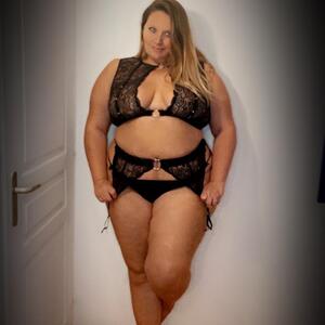 Les_dessous_deme MYM