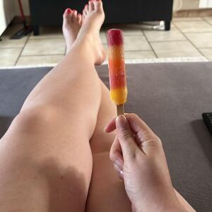 Les_pieds_de_j MYM