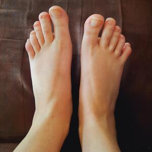 Les_pieds_de_ju MYM