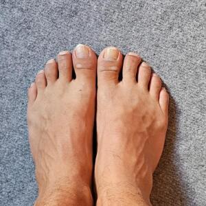 Les_pieds_du_mec MYM