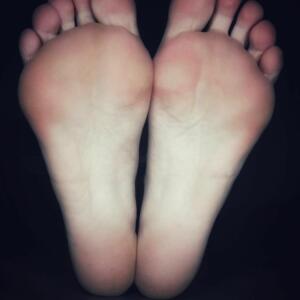Lia_feet_fr MYM
