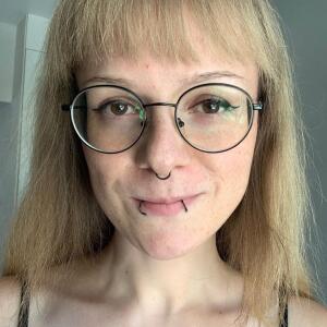 Lily_little_slut MYM