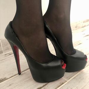 Lindsayheels MYM