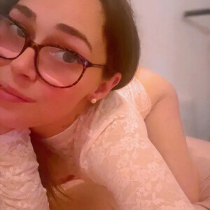 Little_laura_sexy MYM