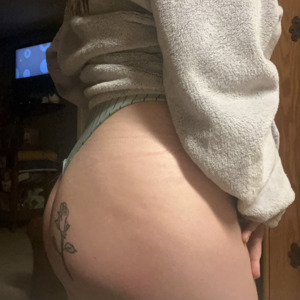 Littlebrunette18 MYM