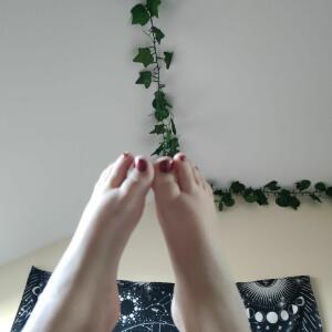 Littlecurvygirl MYM