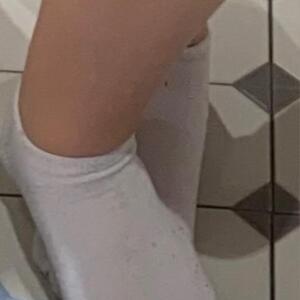 Livewithmy_feet MYM