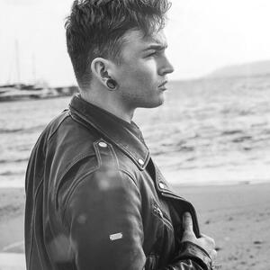 Logan_stay MYM