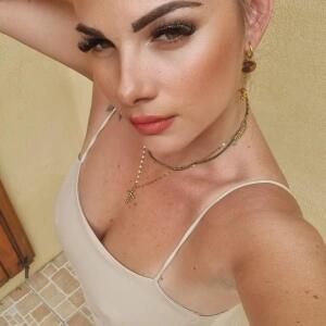 Lola_laperla MYM