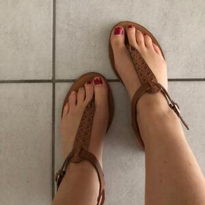 Lolaaa_feet_addict MYM