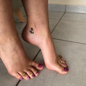 Lolaaa_feet_addict MYM