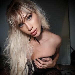 Lolabellucci_ MYM