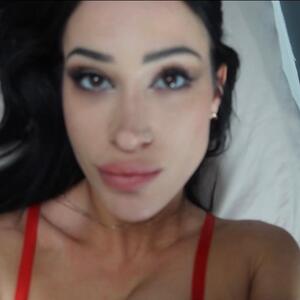 Lolabellucci_ MYM