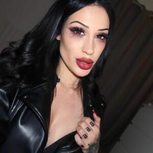 Lolabellucci_ MYM