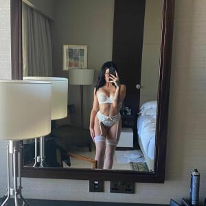 Lolabellucci_ MYM