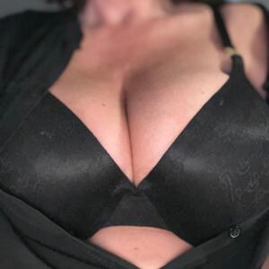 Lolaexhib MYM
