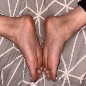 Lolfeet MYM