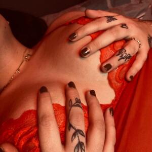 Lonely-girl MYM