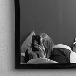 Lonely-girl MYM