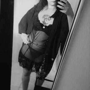 Lonely_model_of_darkness MYM
