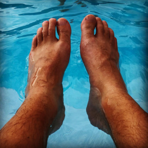 Look_at_my_feet_fr MYM