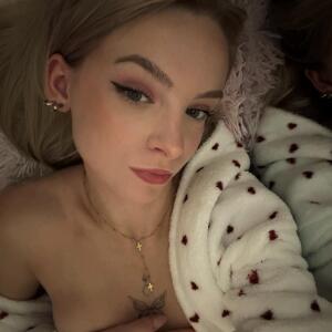 Louise_mln MYM
