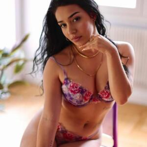 Louise_mnlt MYM