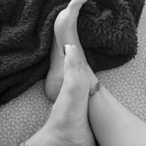 Lovelyfeet_25 MYM