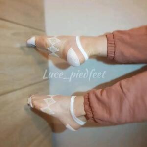 Luce_piedfeet MYM