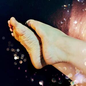 Lucrecia_sweet_feet MYM