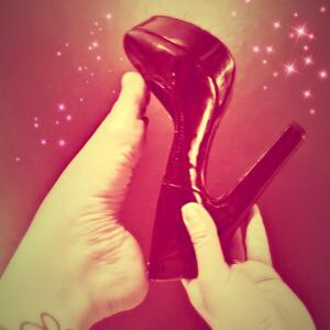 Lucrecia_sweet_feet MYM
