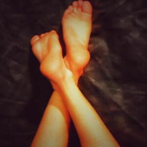 Luna_feet_shoes MYM