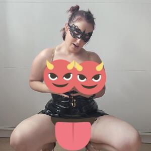 Lyana_69 MYM