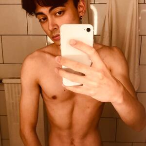 Lysandre_official MYM