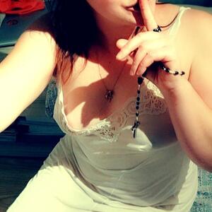 Madeleine_marie MYM