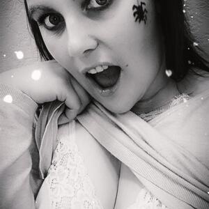 Madeleine_marie MYM
