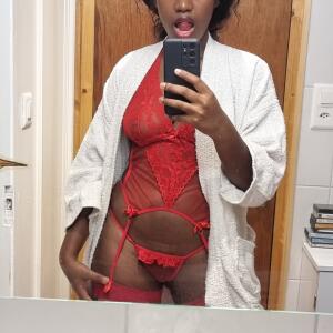 Mademoiselle_adela MYM